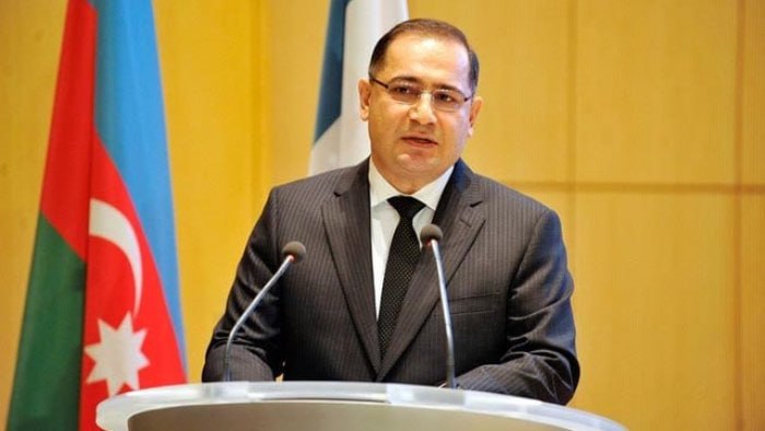 Azər Əmiraslanov: "Bu nə vaxtdan iqtisadi durğunluq hesab edilir?!"