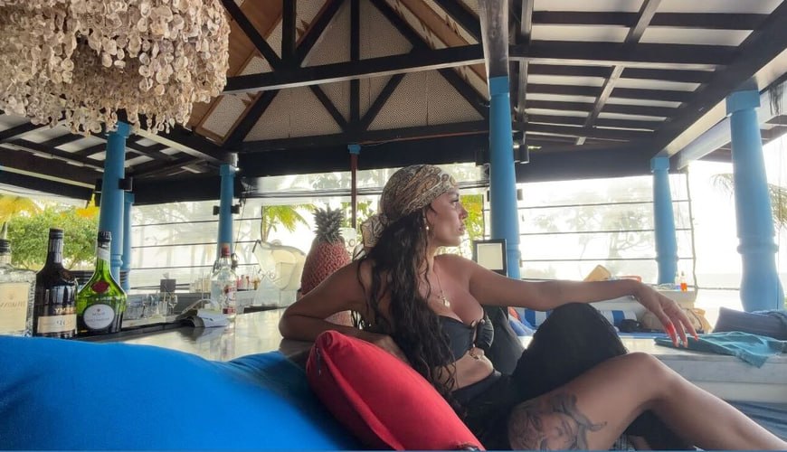 Renka Maldivdə belə dincəlir – FOTO