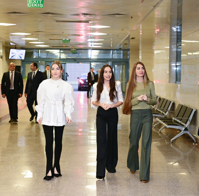 Yeni Klinikada Yeni Robotik Reabilitasiya və Sümük İliyi Transplantasiyası mərkəzlərinin açılışı oldu - FOTO