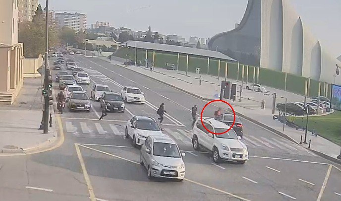 Bakıda maşın şagirdi vurdu - ANBAAN VİDEO