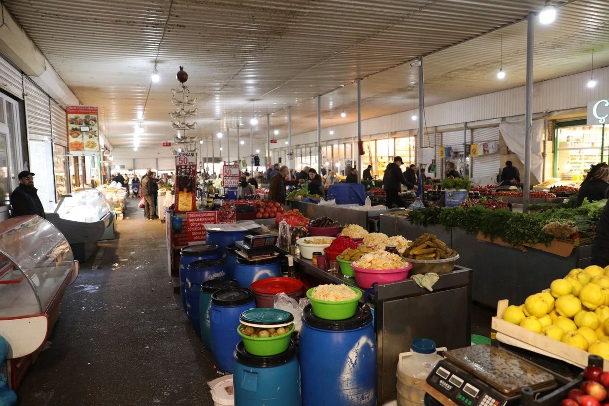 "8-ci km" bazarında nöqsanlar aşkarlandı - FOTO/VİDEO