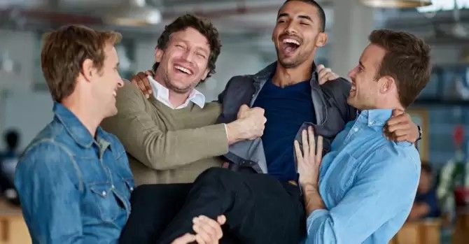 Kişi sağlamlığının ən vacib ŞƏRTİ: Dostlarla həftədə 2 dəfə görüşmək…