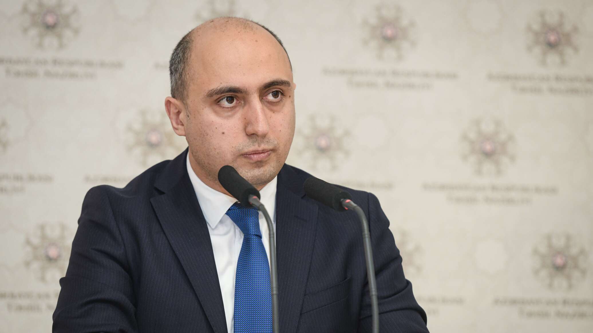 “Müəllimlərin növbəti sertifikatlaşmada iştirakı üçün motivasiya olmalıdır” - Emin Əmrullayev “Müəllimlərin növbəti sertifikatlaşmada iştirakı üçün motivasiya olmalıdır” - Emin Əmrullayev