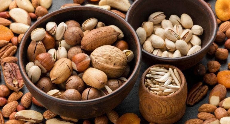 Yaşlıların uzaq durmalı olduğu 4 çərəz növü açıqlandı