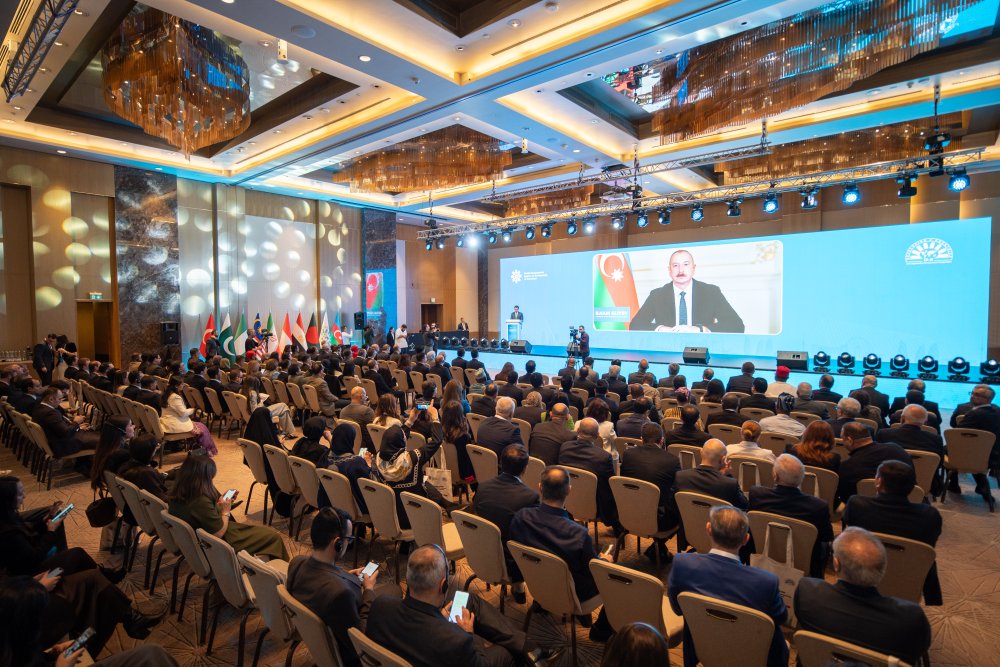 D-8 Media Forumu belə yadda qaldı – FOTOLAR