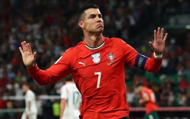 FİFA Ronaldoya görə posteri DƏYİŞDİ