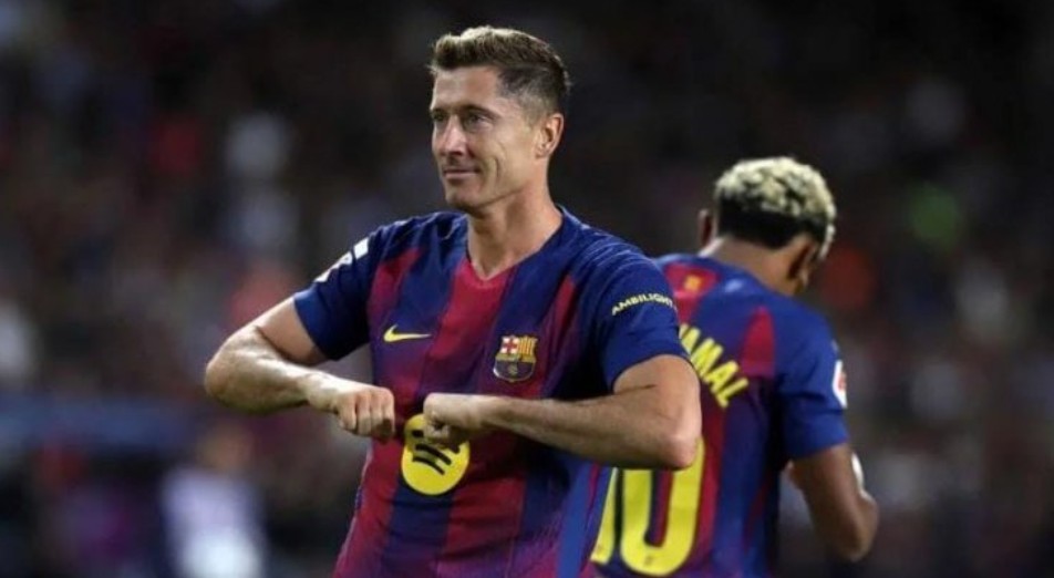 “Fənərbağça” məşhur hücumçu ilə danışıqlara BAŞLADI “Fənərbağça” məşhur hücumçu ilə danışıqlara BAŞLADI