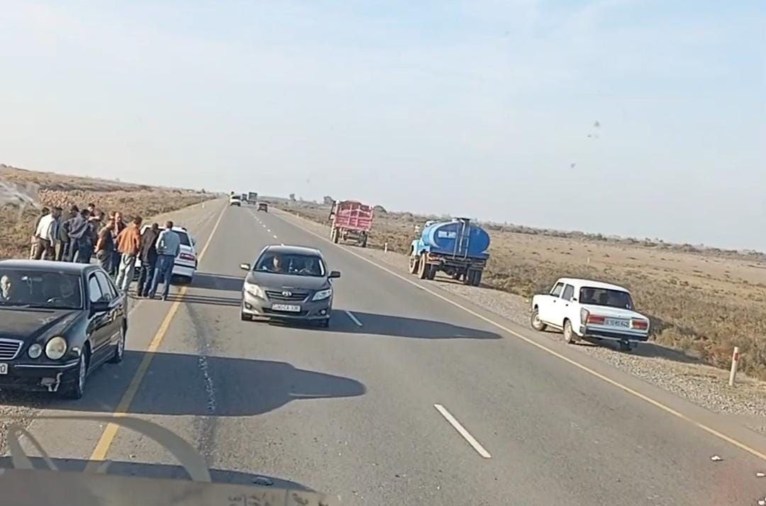 Biləsuvarda minik avtomobili traktorla TOQQUŞDU - FOTO Biləsuvarda minik avtomobili traktorla TOQQUŞDU - FOTO