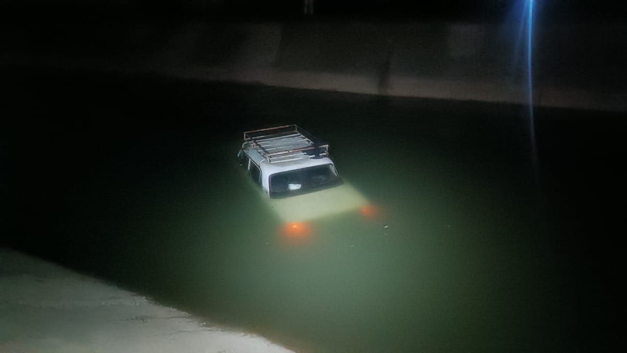 Tovuzda avtomobil KANALA DÜŞDÜ - VİDEO Tovuzda avtomobil KANALA DÜŞDÜ - VİDEO