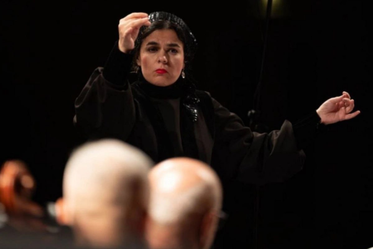 İranda 46 ildən sonra ilk qadın dirijor debüt etdi