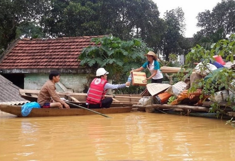 Vyetnamda daşqınlar: 90 nəfər öldü - VİDEO