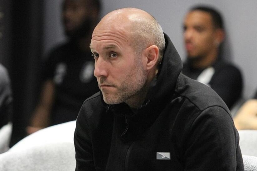 Samir Abasov paltardəyişmə otağında kollektivləVİDALAŞDI