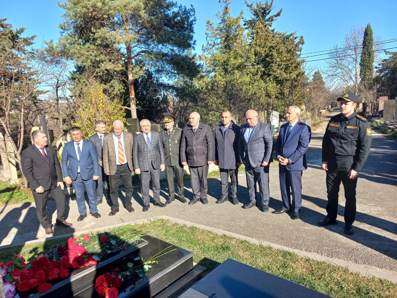 Milli Qəhrəman Çingiz Qurbanovun doğum günündə xatirəsi yad edildi - FOTO