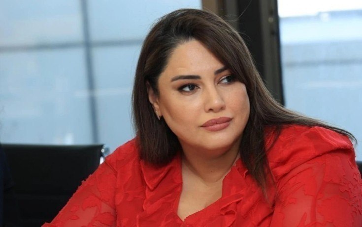 Aytən Səfərova taksi çatışmazlığından şikayətləndi Aytən Səfərova taksi çatışmazlığından şikayətləndi