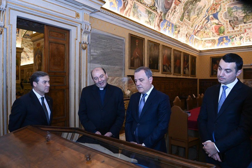 Ceyhun Bayramov Vatikan Apostol Kitabxanasında olub - FOTO