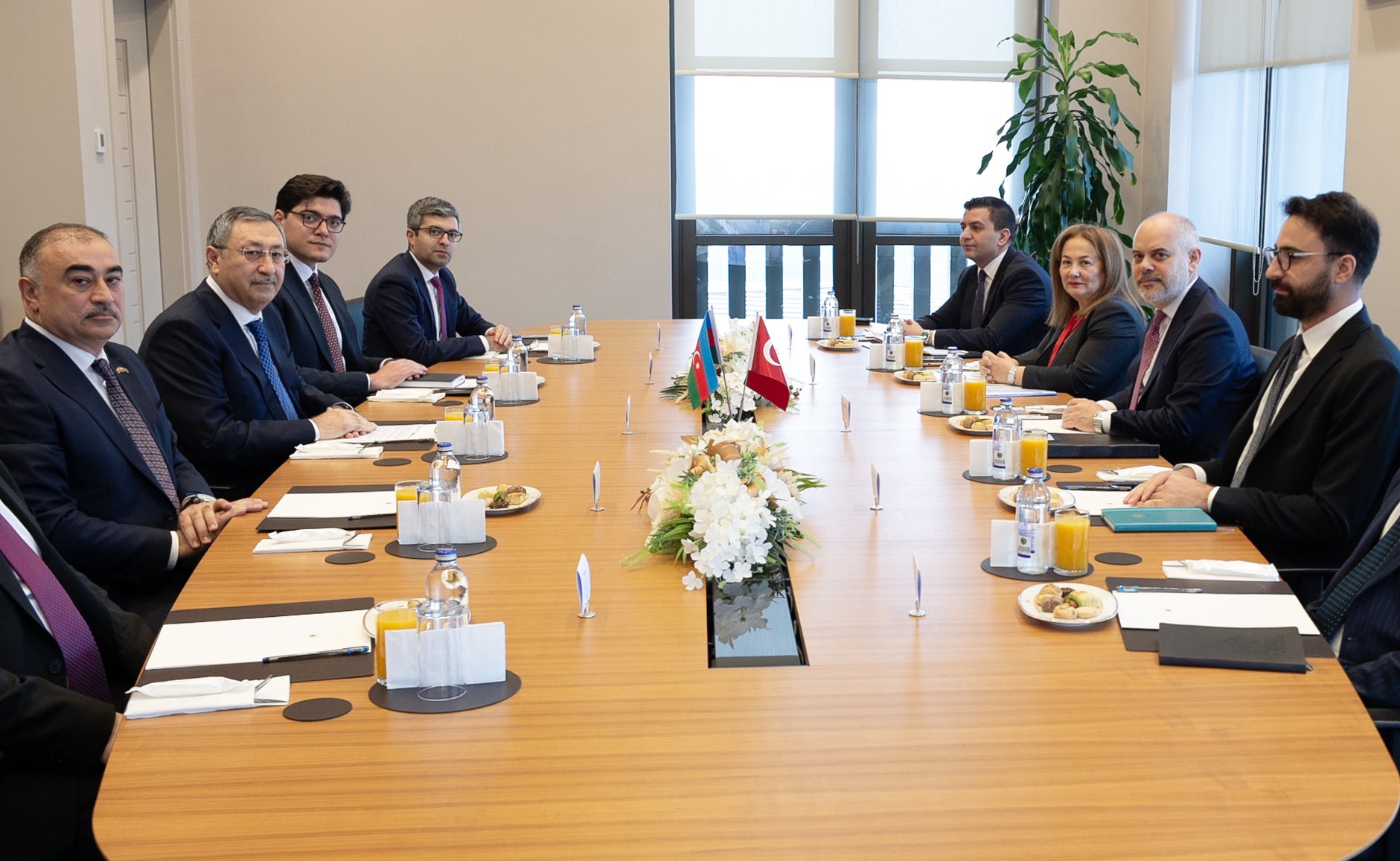 Xələf Xələfov Ərdoğanın baş müşaviri ilə ikitərəfli münasibətləri müzakirə etdi - FOTO