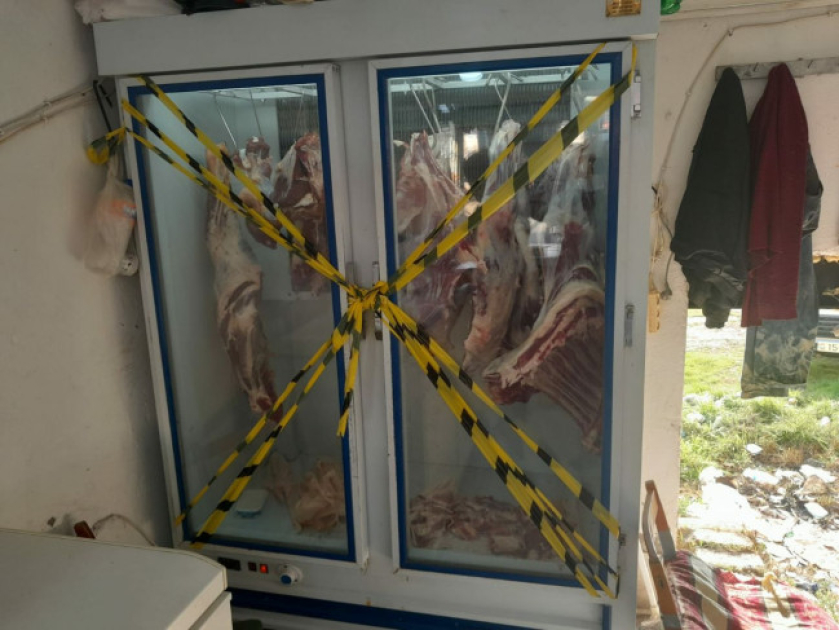 Cəlilabadda baytarlıq ekspertizasından keçirilməyən ət məhsulları satışdan ÇIXARILDI - FOTO Cəlilabadda baytarlıq ekspertizasından keçirilməyən ət məhsulları satışdan ÇIXARILDI - FOTO