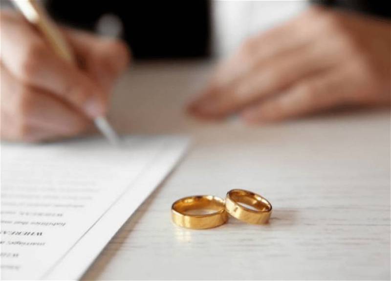 Azərbaycanda yeni evlənənlərə dövlət hansı güzəştləri edir?