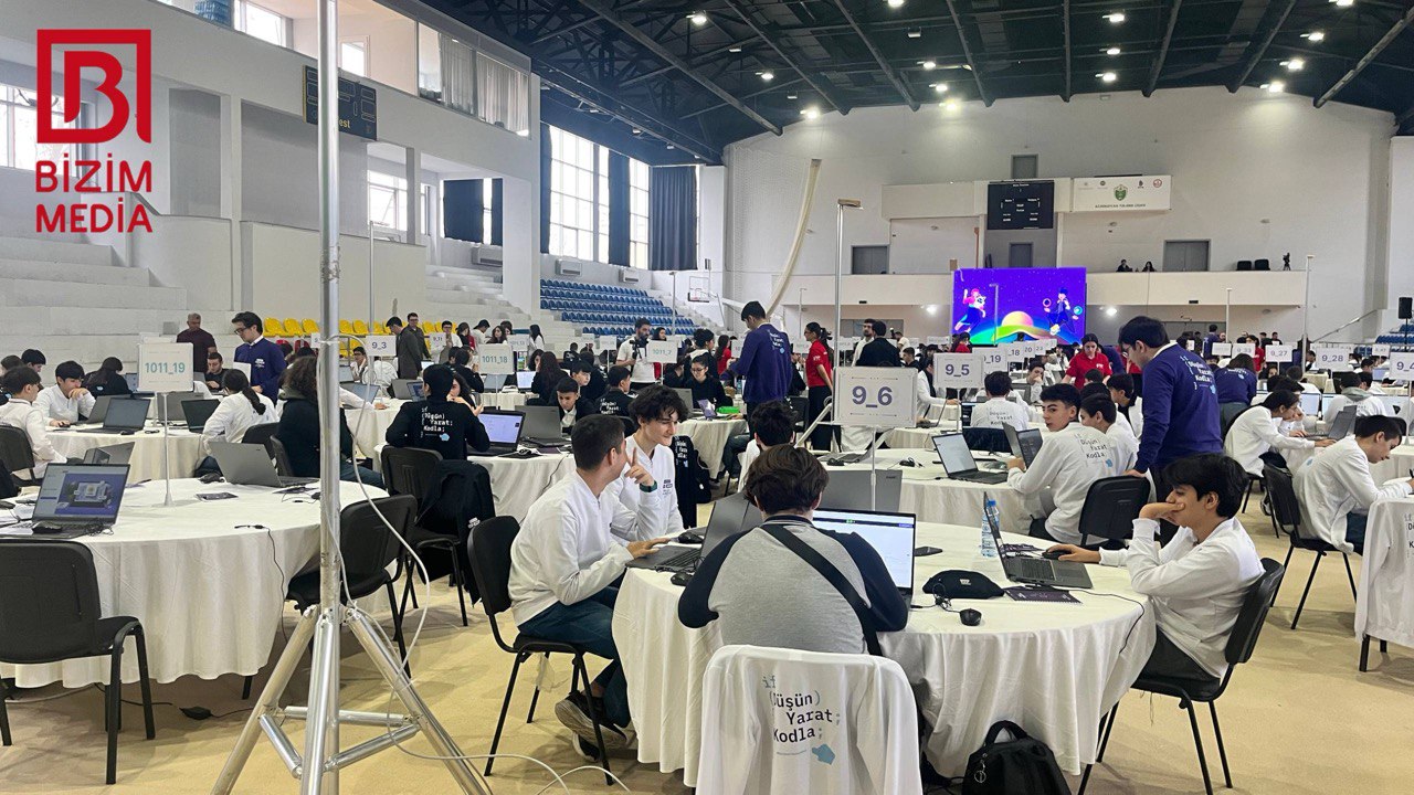 Məktəblilərarası Milli Hakatonun finalı başladı - 300 şagird 30 qalib yeri uğrunda YARIŞIR - FOTO Məktəblilərarası Milli Hakatonun finalı başladı - 300 şagird 30 qalib yeri uğrunda YARIŞIR - FOTO