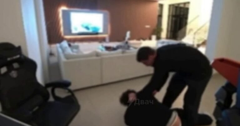 Azərbaycanlı bloqer canlı yayım zamanı döyüldü - VİDEO