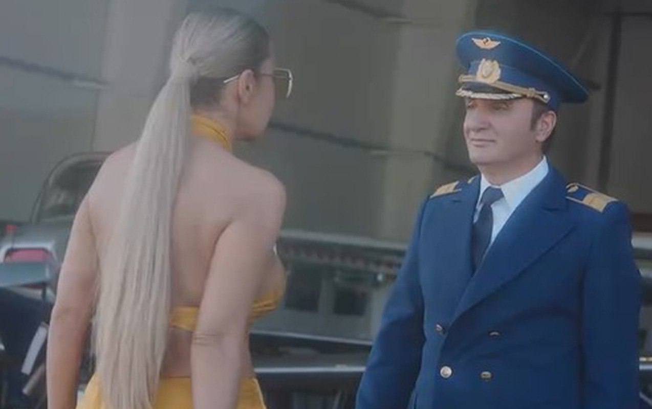 Rəqsanə əri ilə birgə çəkildiyi klipdən kadrlar paylaşdı – VİDEO Rəqsanə əri ilə birgə çəkildiyi klipdən kadrlar paylaşdı – VİDEO