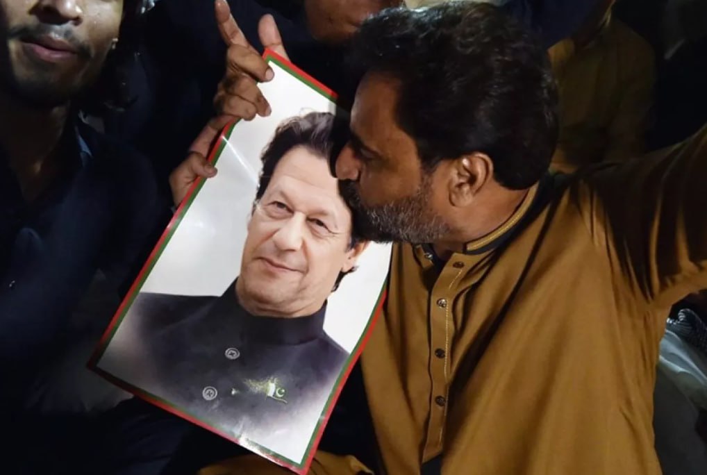 İmran Xanın oğulları: “Atamızın sağ olduğunu bilmirik”