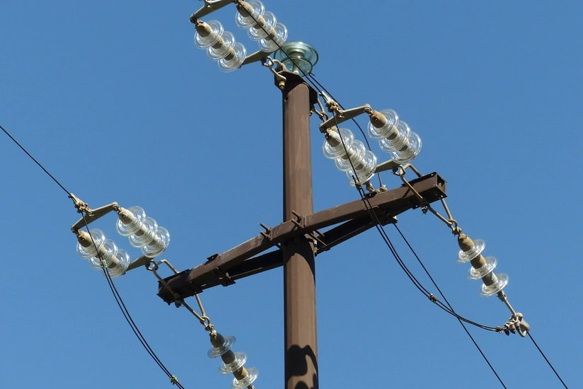 Azərbaycanda tragikomik HADİSƏ – 35 yaşlı kişi elektrik dirəyinə çıxdığı üçün iki rayon İŞIQSIZ qaldı - ÖZƏL Azərbaycanda tragikomik HADİSƏ – 35 yaşlı kişi elektrik dirəyinə çıxdığı üçün iki rayon İŞIQSIZ qaldı - ÖZƏL