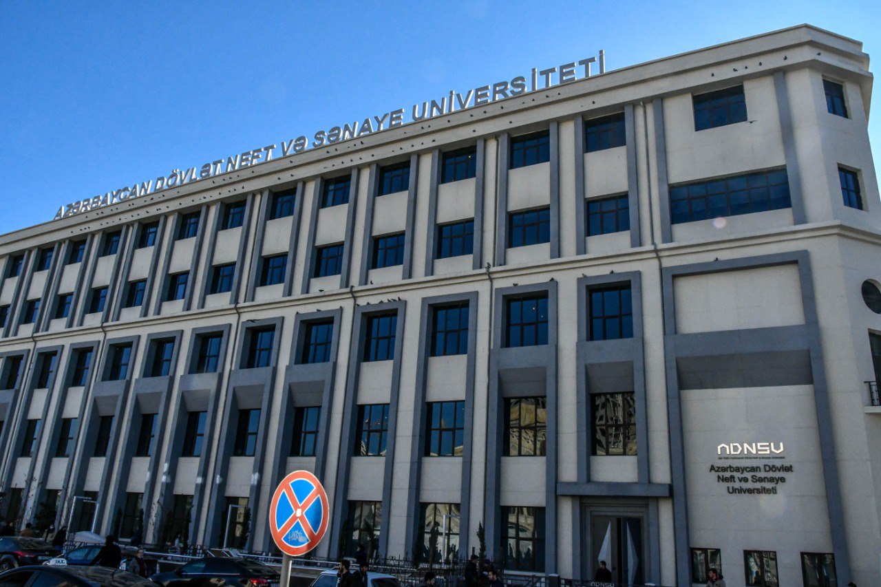 ADNSU-nun professor-müəllim heyətinin əmək haqqı artırıldı - MƏBLƏĞ ADNSU-nun professor-müəllim heyətinin əmək haqqı artırıldı - MƏBLƏĞ