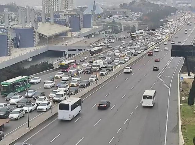 Yenə bu küçələrdə sıxlıq var – SİYAHI - FOTO