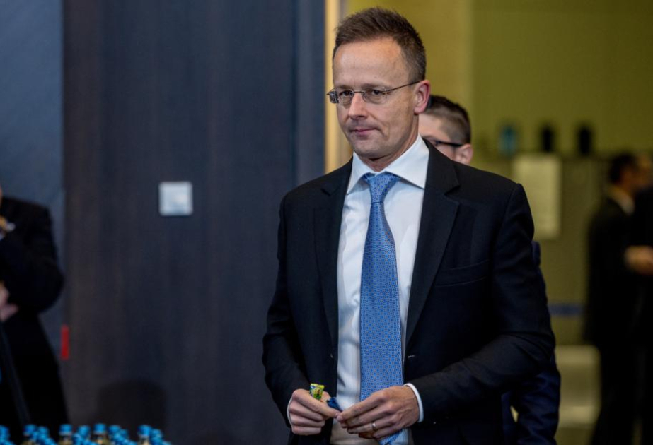 Macar nazirdən ŞOK AÇIQLAMA: Avropa Rusiya ilə müharibəyə hazırlaşır