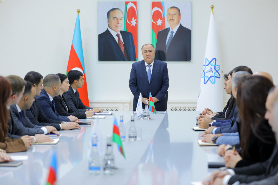 Yeni nazir kollektivə təqdim olundu - FOTOLAR