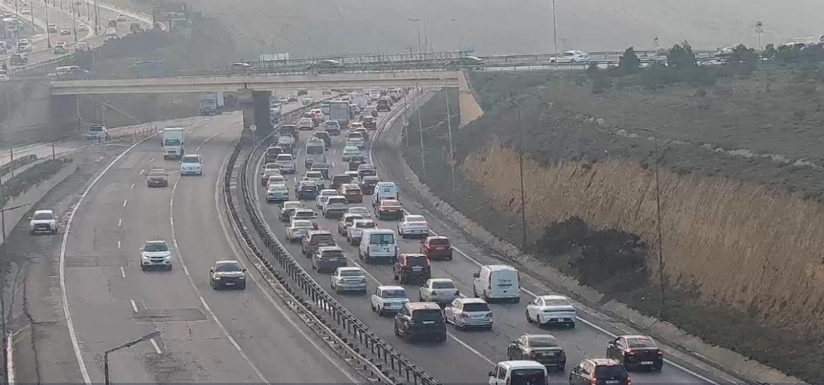 Sürücülərin nəzərinə: Kənar dairəvi yolda SIXLIQ VAR - FOTO