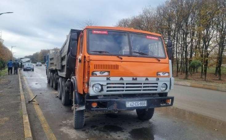 Qusarda “KamAZ” 87 yaşlı kişinin üzərindən keçdi - ÖZƏL