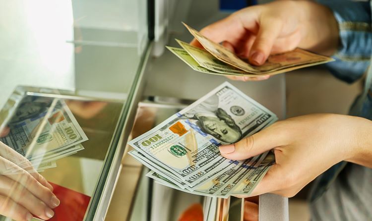 Azərbaycanda əhali bu il nə qədər pul XƏRCLƏYİB? Azərbaycanda əhali bu il nə qədər pul XƏRCLƏYİB?