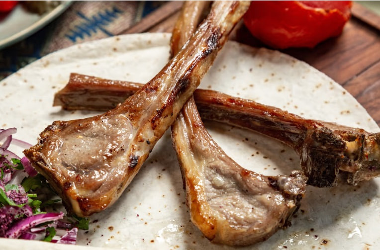 Dadı dillərdə, adı siyahılarda olmayan Azərbaycan kababı – Dünya niyə bu yeməyimizi “görmür”? Dadı dillərdə, adı siyahılarda olmayan Azərbaycan kababı – Dünya niyə bu yeməyimizi “görmür”?