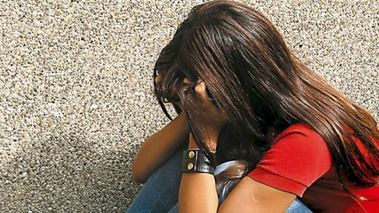 Samuxda ŞOK: Ata 15 yaşlı qızına təcavüz etdi Samuxda ŞOK: Ata 15 yaşlı qızına təcavüz etdi