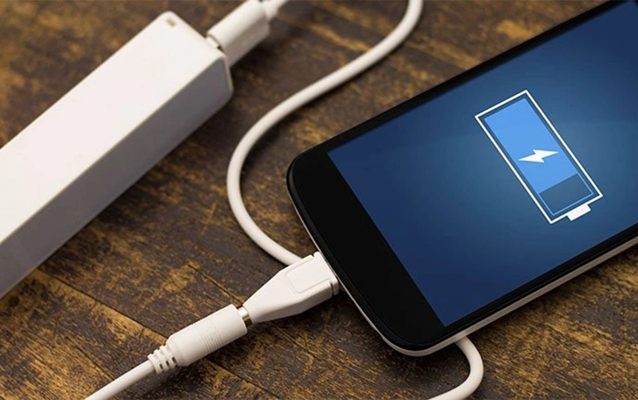 FHN-dən ÇAĞIRIŞ: Telefon və kompüteri nəzarətsiz halda şəbəkəyə qoşulu saxlamayın! – VİDEO