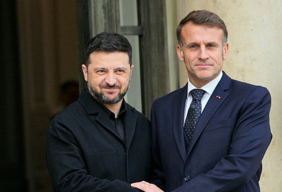 Makron Zelenski ilə Ukrayna münaqişəsini müzakirə etdi Makron Zelenski ilə Ukrayna münaqişəsini müzakirə etdi