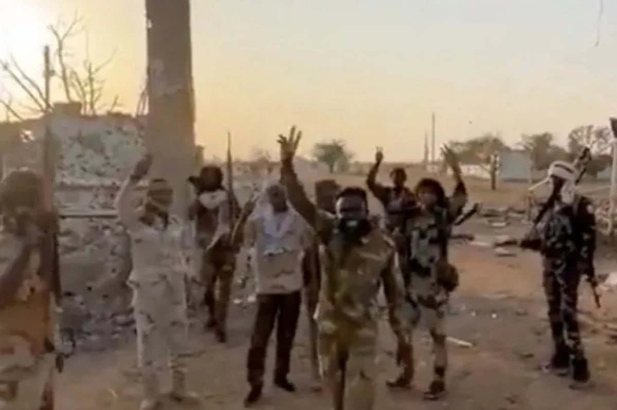 Silahlılar uşaq bağçası və xəstəxanaya zərbə endirdi: 116 ölü var Silahlılar uşaq bağçası və xəstəxanaya zərbə endirdi: 116 ölü var