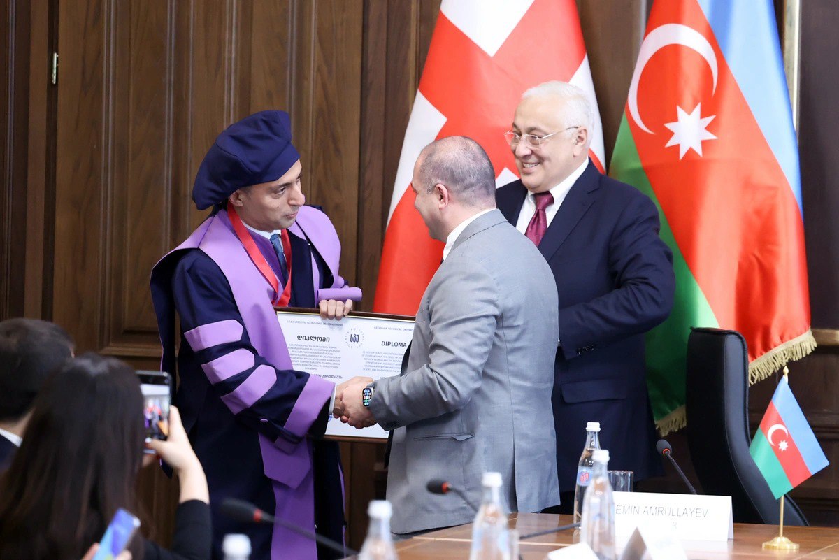 Emin Əmrullayevə Gürcüstan Texniki Universitetinin fəxri doktoru adı verildi - FOTO Emin Əmrullayevə Gürcüstan Texniki Universitetinin fəxri doktoru adı verildi - FOTO