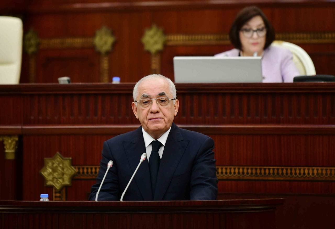 Baş nazir və hökumət üzvləri MİLLİ MƏCLİSDƏ Baş nazir və hökumət üzvləri MİLLİ MƏCLİSDƏ