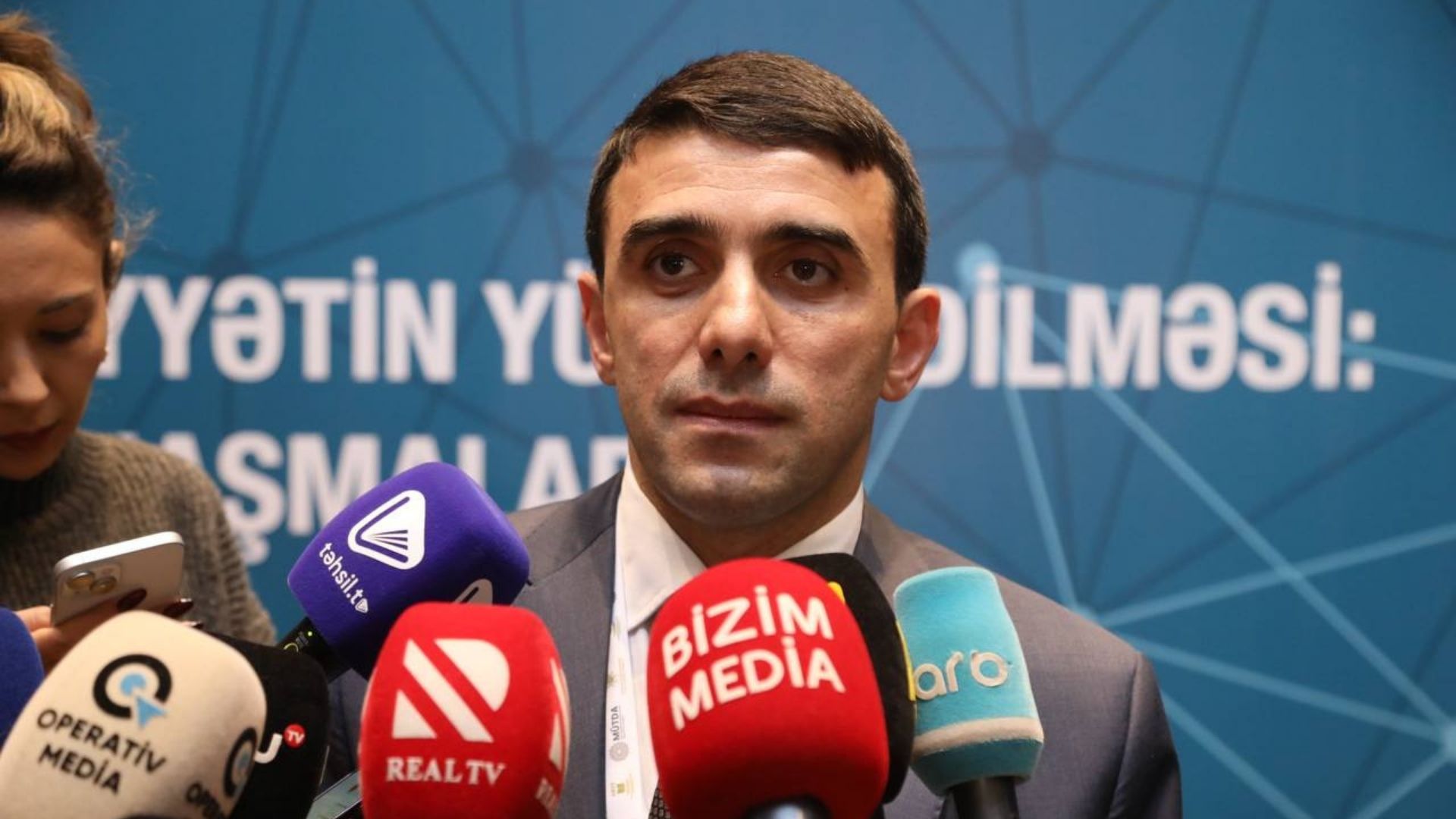 “Bəzi dərsliklər şagirdlər üçün hələ də çətinlik yaradır” - Təhsil İnstitutunun direktoru “Bəzi dərsliklər şagirdlər üçün hələ də çətinlik yaradır” - Təhsil İnstitutunun direktoru