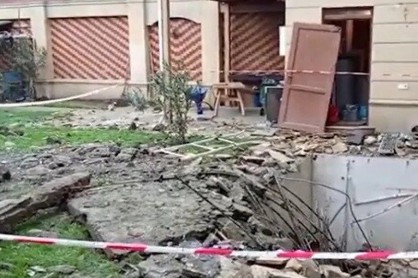 Villadakı partlayışda ölən şəxs usta imiş - FOTO Villadakı partlayışda ölən şəxs usta imiş - FOTO