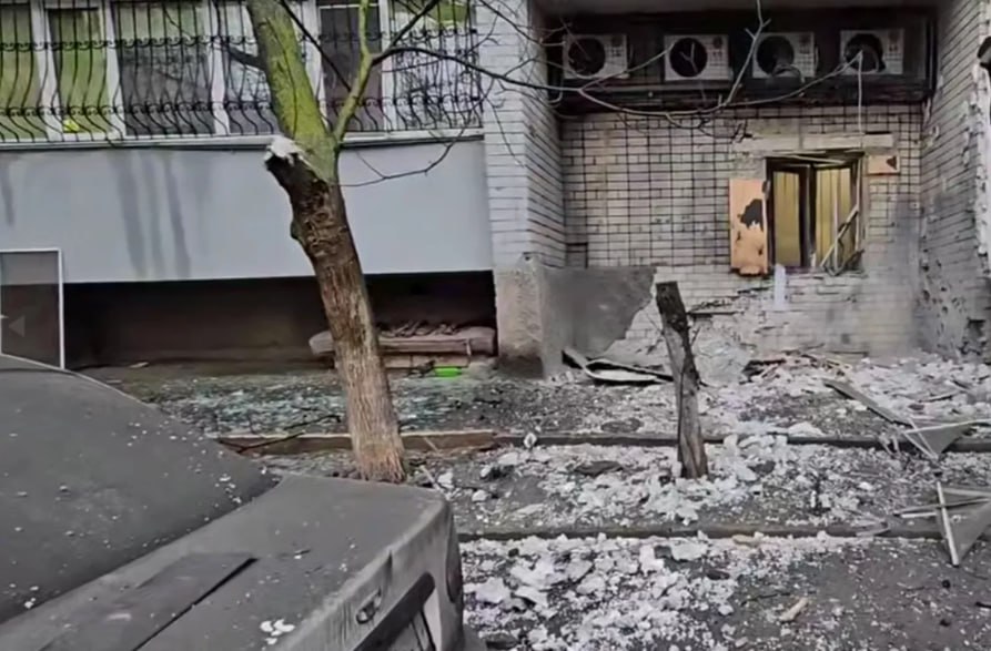 Xerson yenə Rusiya dronunun hücumuna məruz qaldı – FOTO Xerson yenə Rusiya dronunun hücumuna məruz qaldı – FOTO