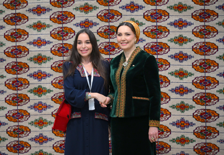 Leyla Əliyeva Türkmənistanda beynəlxalq konfransda iştirak etdi - FOTO Leyla Əliyeva Türkmənistanda beynəlxalq konfransda iştirak etdi - FOTO