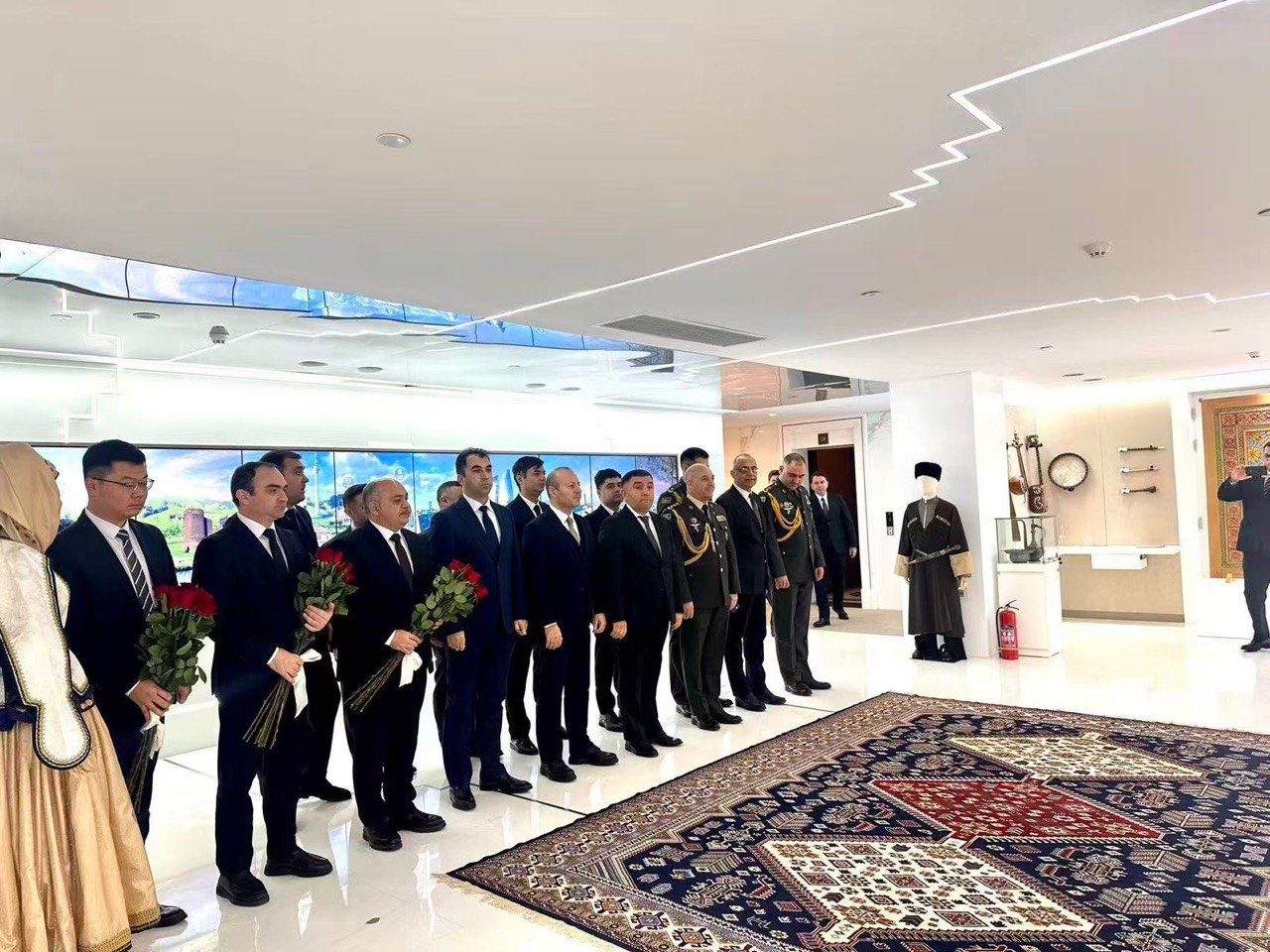 Ümummilli Lider Heydər Əliyevin anım günündə Azərbaycanın Çindəki Səfirliyi xeyriyyə tədbiri keçirib – FOTO