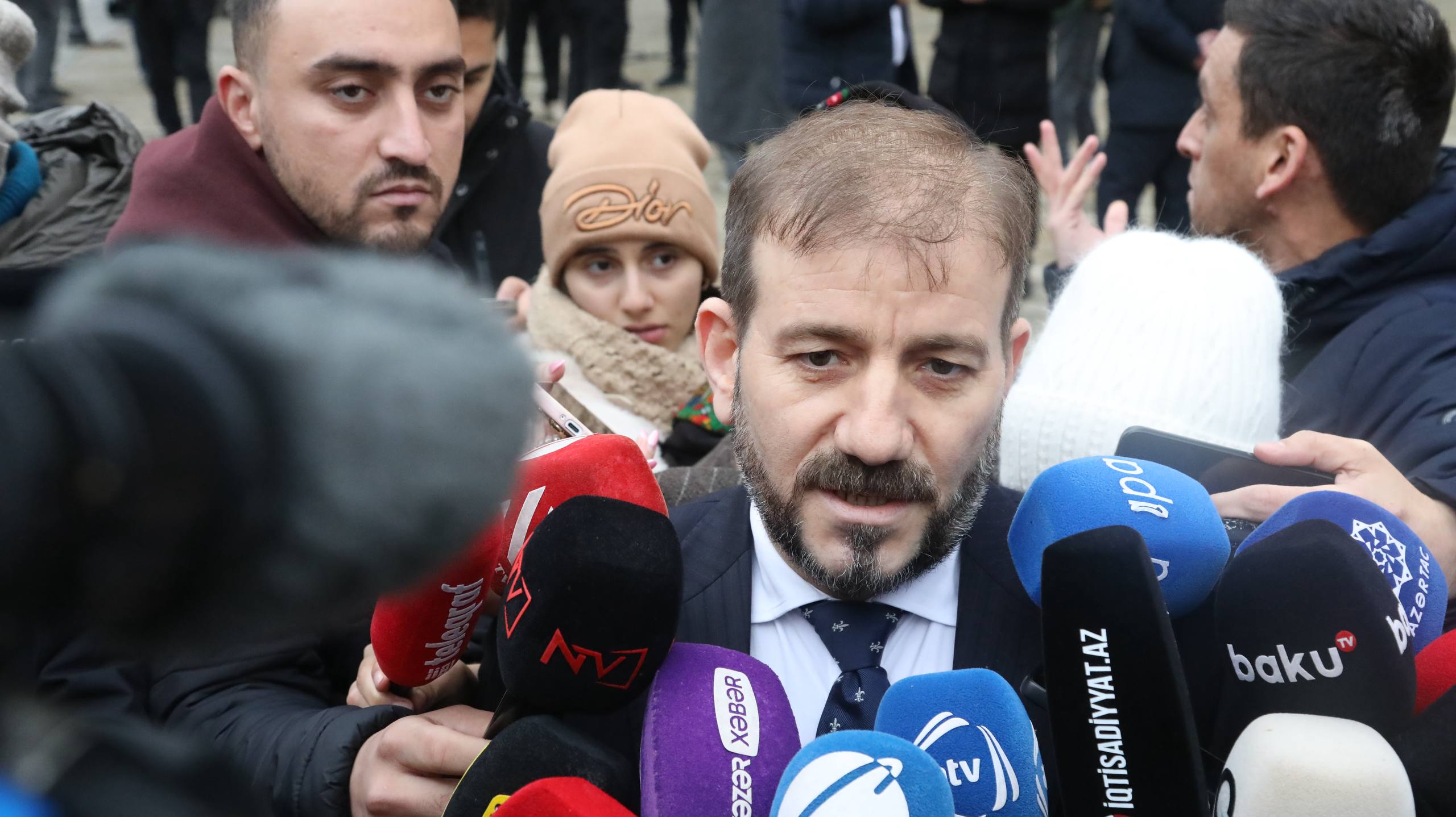 Barat Yusubov: “Robotik cərrahiyyə 7–10 gün ərzində fəaliyyətə başlayacaq” Barat Yusubov: “Robotik cərrahiyyə 7–10 gün ərzində fəaliyyətə başlayacaq”