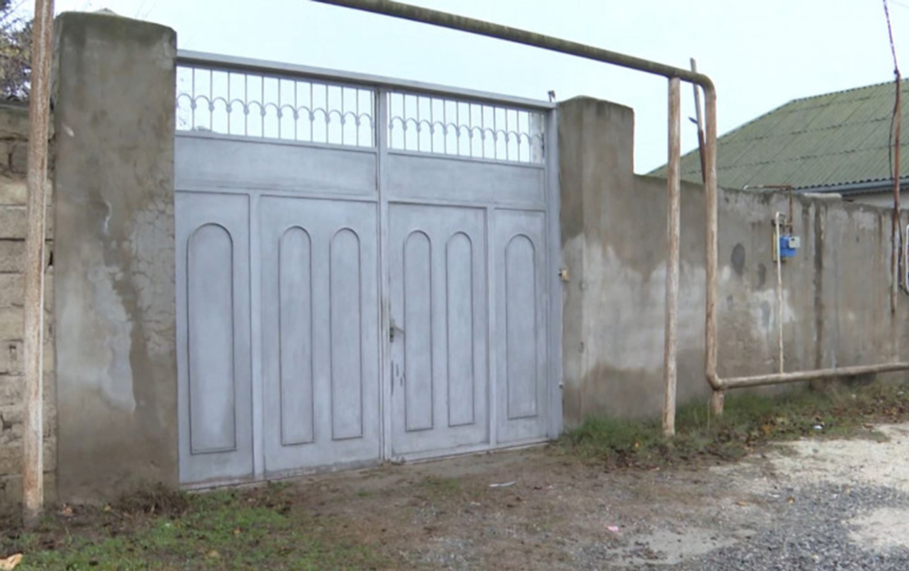 Bakıda 44 yaşlı kişinin qətlinin təfərrüatı – VİDEO Bakıda 44 yaşlı kişinin qətlinin təfərrüatı – VİDEO