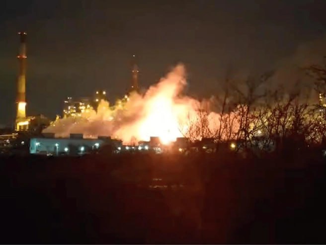 Ukraynadan Saratova PUA HÜCUMU – Ölənlər var – VİDEO Ukraynadan Saratova PUA HÜCUMU – Ölənlər var – VİDEO