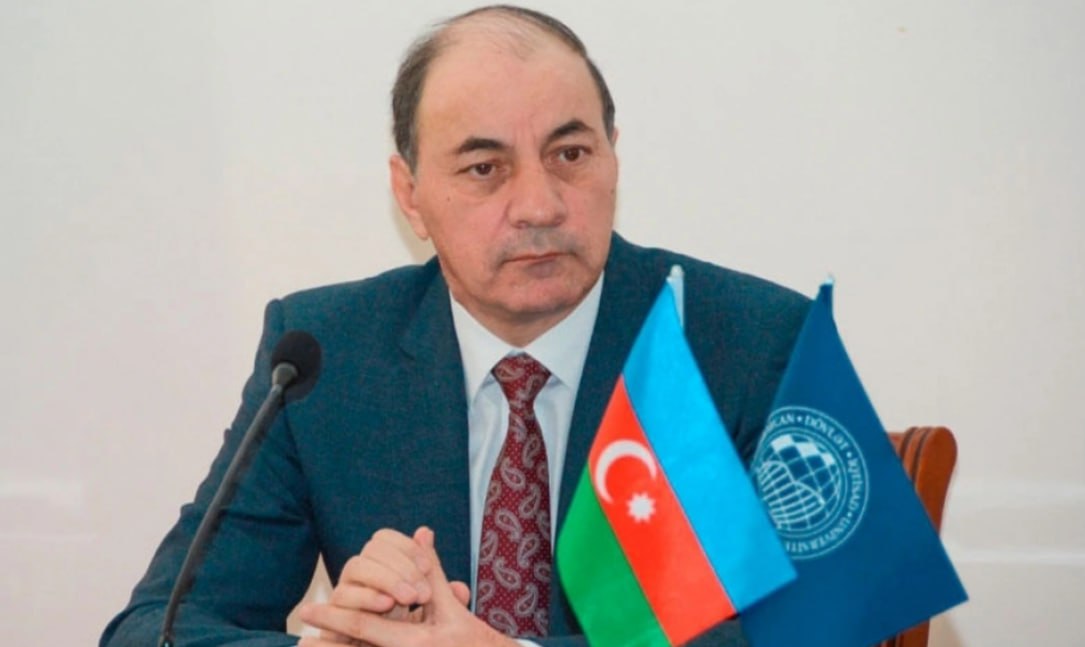 Əvəz Ələkbərov: "Ramiz Mehdiyev iki nazirdən çəkinirdi"